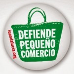 IU recoge 400 firmas en favor del pequeño comercio