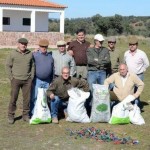 El monte de Buguillos más limpio tras una jornada de convivencia de cazadores