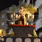 La sobriedad y el fervor marcan el Lunes Santo de la mano de la Vera Cruz