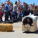 Cientos de bailenenses se vuelcan con la I Carrera de Autos Locos