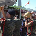 Agua para mitigar el calor en la despedida del ejército