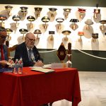Don José María de Montells y Galán cede al Museo su colección de prendas de cabezas militares