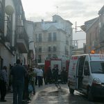 Una intensa humareda pone en alerta a los vecinos de la calle Marín Acuña